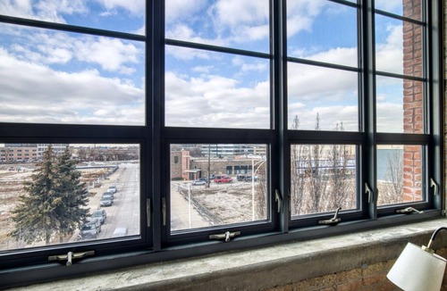 Sheffield Neighbors Apartment | Ideal Lincoln Park 1BR w/Lounge, Roof & Gym, near DePaul, by Blueground