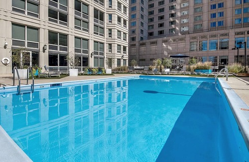 Rush and Division Apartment | Ideal River North 2BR w/Gym, W/D, near Magnificent Mile, by Blueground
