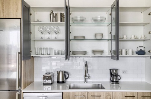 West Loop Apartment | Ideal West Loop 1BR w/Pool, Coworking & Gym, 1 block to L, by Blueground