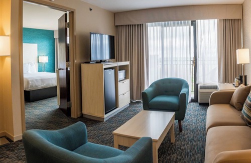Zion Hotel | Illinois Beach Hotel