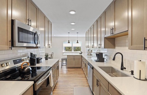 Fox Valley House | Imagine… 5 Brs/Game Room