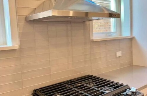 Bucktown Apartment | Immaculate 2-Story Home w/Garage, 2 Back Decks & Garden