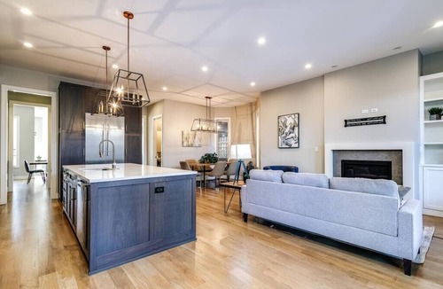 Near West Side Apartment | Immaculate Brand New Condo Downtown!