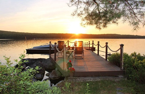Ellsworth Apartment | Immaculate Waterfront Studio Apt, kayaks, hot tub, 45 min. to Acadia