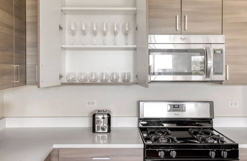 West Town Apartment | Impeccable West Town 3BR, by Blueground