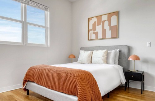 West Town Apartment | Impeccable West Town 3BR, by Blueground