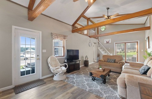 Grafton House | In the center of all Historic Main Street has to offer