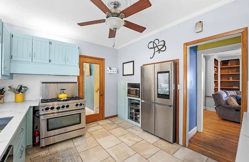 Ottawa House | Indoor pool, Hot Tub, Sauna, Sleeps 15, 5B, 4Ba, Walk to Downtown Ottawa & River