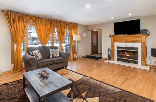 Itasca House | Itasca Rental