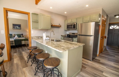 Woodstock House | Jack O' Lantern 3BR Condo Unit 1