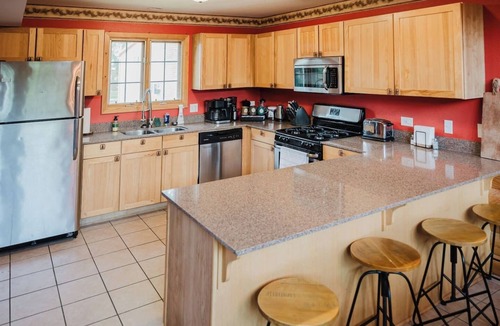 Oglesby Cabin | Jacuzzis & Family Kitchen & Entertainment Area