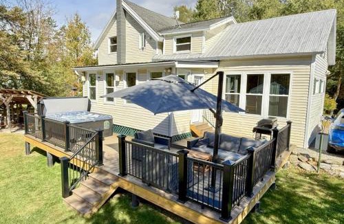 Montgomery Center House | Jay Peak Getaway on Trout River