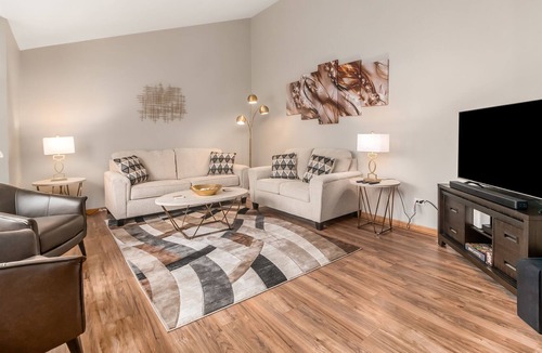 Joliet House | Joliet Rental -Wake Island