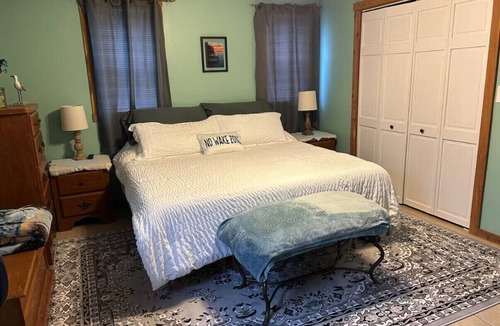 Elizabethtown House | Jones River House