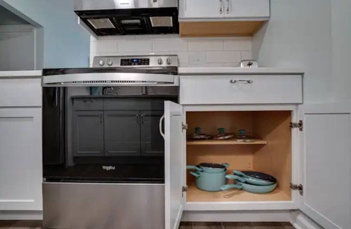 Elk Grove Village Condo | Just remodeled apartment close to airport and mall