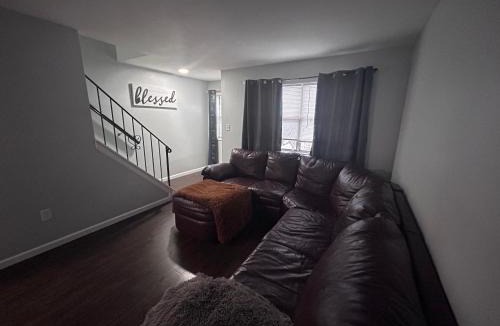 Elizabeth Apartment | Kickback and relax