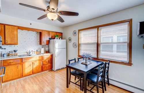 Elmwood Park Apartment | King Bed | Smart TV | Historic Location