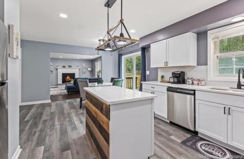 Antioch House | King beds, Free Wi-Fi, Gas Grill Cozy Antioch home