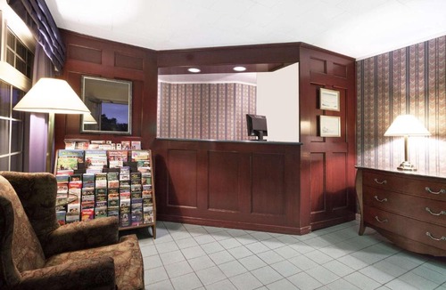 Kingston Hotel | Knights Inn Kingston