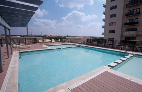 Downtown San Antonio Condo | La Cascada Riverwalk 2 Bedroom Condo