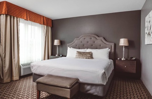 Zion Hotel | Laid-Back Comfort w/Firepits, Books, Gym & Morning Breakfast Buffet