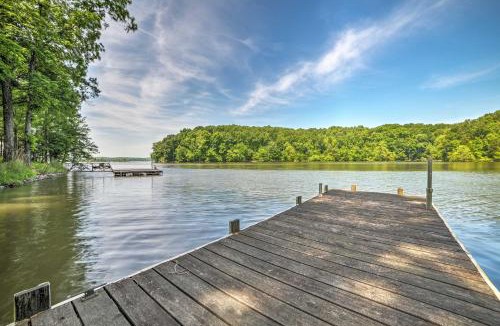 Cadiz House | Lake Barkley Waterfront Home w/Deck & Boat Dock!