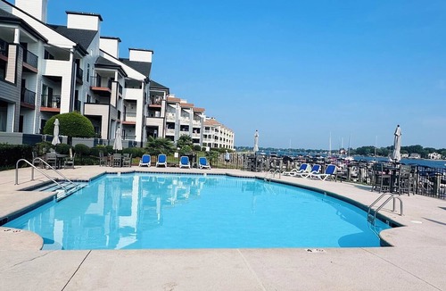 Cornelius Condo | Lake front 2Bedroom & 2bath condo Ground floor