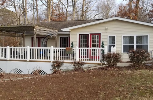 Marion House | Lake of Egypt waterfront home