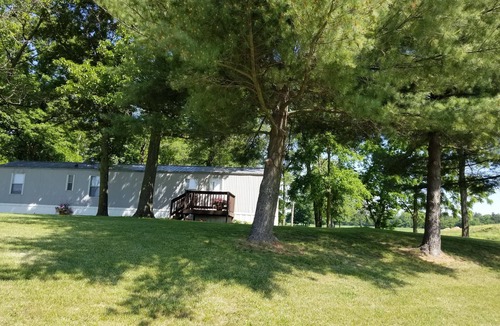 Lakewood House | LAKE SHELBYVILLE PRIVATE FISHING GET-AWAY sleeps 4