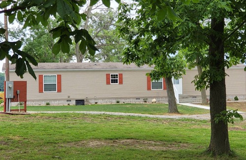 Lakewood House | LAKE SHELBYVILLE PRIVATE FISHING GET-AWAY