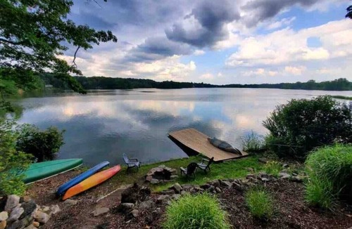 Watertown Cottage | Lakefront Cottage with Private Dock in CT