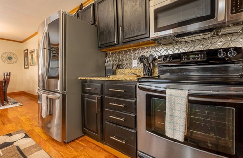 East Dubuque House | Lakefront Home w/2 Bedrooms Deck, Dock & Boats