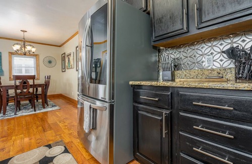 East Dubuque House | Lakefront Home w/2 Bedrooms Deck, Dock & Boats