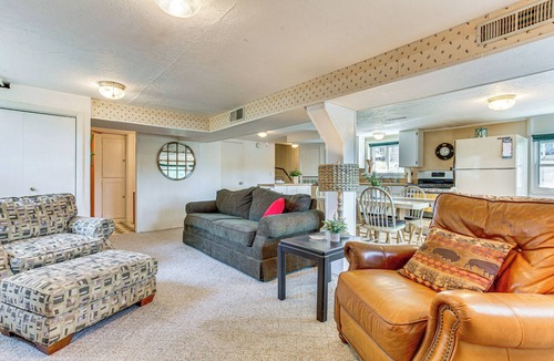 Havana Cabin | Lakefront Home w/Patio in Havana!