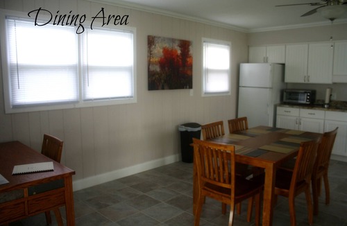 Marion House | Lakefront Lake Of Egypt Sleeps 8 w/Dock/two kayaks and on 1 LEVEL!