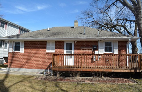 Pistakee Highlands Cottage | Lakefront, Newly Renovated, Tranquil Getaway, Free Water Sports