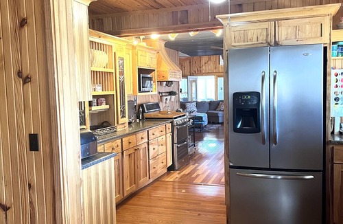 Ozark House | Lakefront, Private Beach, Hot tub, Kayaks, Paddle boards