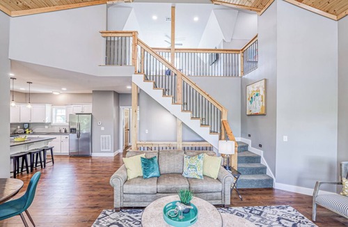 Linn Valley House | Lakefront, private swim dock, kayaks, paddleboards, grill, 1 hour from KC.