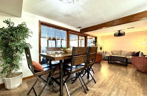 Decatur House | Lakefront, Water toys, Hot Tub, Swim and Boat Dock