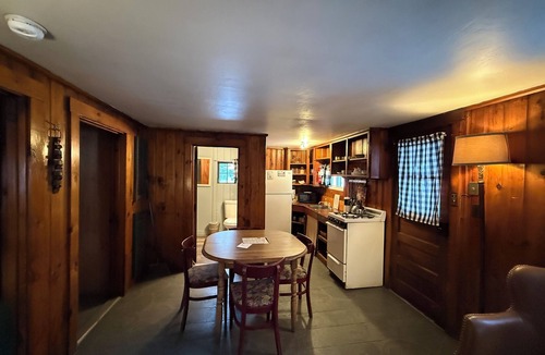 Holderness Cottage | Lakeside Cabin 2 with Kitchen