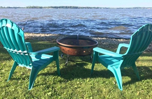 Fox Lake House | Lakeside Getaway ★ 2 King Beds ★ Chain O Lakes