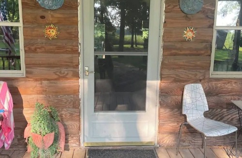 Pittsfield Cabin | Lakeside Lodge of LEGENDS; A Wilderness Wanderer’s Wonderland