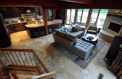 Graymont House | Lakeside Retreat with Swimming Pool!