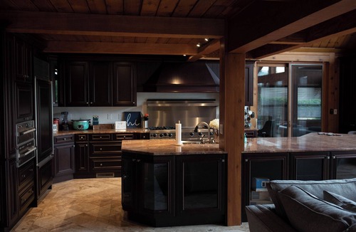 Graymont House | Lakeside Retreat with Swimming Pool!