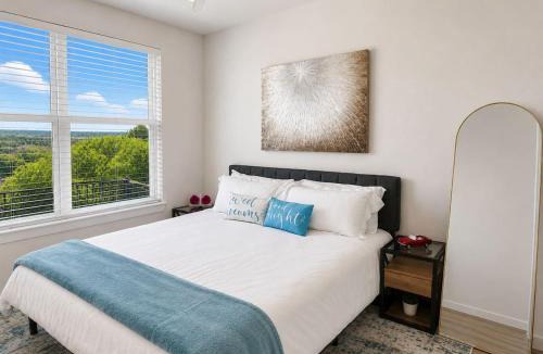 Brentwood Apartment | LAMAR 401