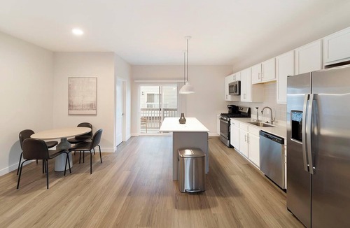 Willow Springs Apartment | Landing at Willow Glen Lofts - 2 Bedrooms in Wi.
