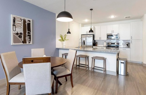 Weston Apartment | Landing | Beautiful 1BD, Yoga Studio, Clubhouse