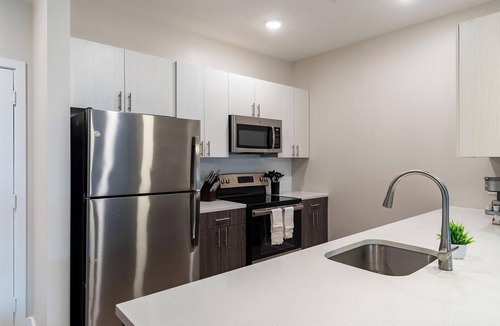 Windsor Apartment | Landing | Beautiful 2BD, Gym, Clubhouse