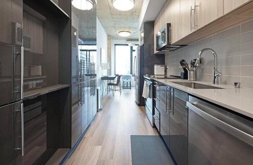 Baileys Crossroads Apartment | Landing | Chic 1BD, Game Room, Gym