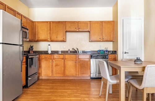 Sweetbriar Apartment | Landing | Modern 2BD, Pool, Courtyard
